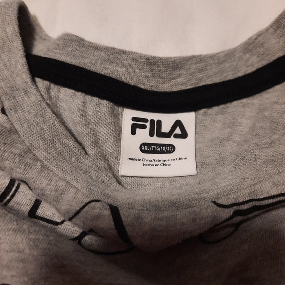 Set of 2 FILA t-shirts | boy size XXL - Picture 3 of 3